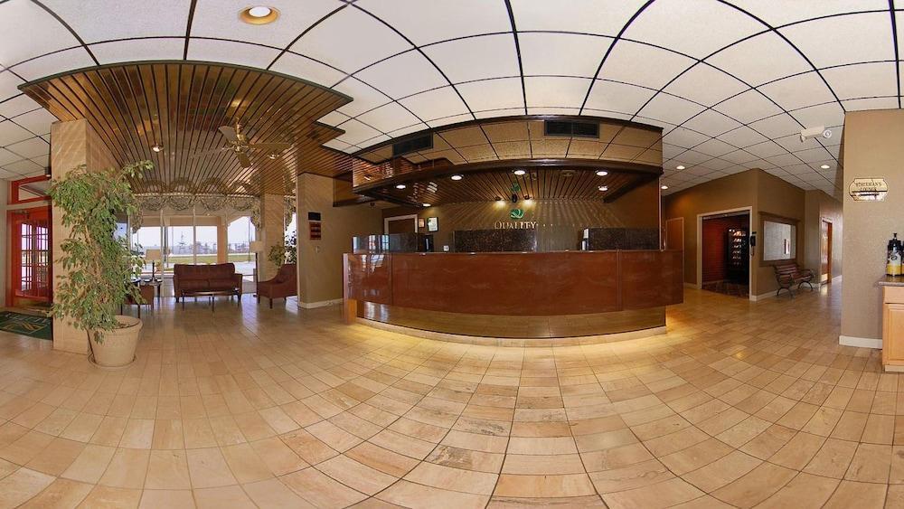 Quality Inn Ada Near University Bagian luar foto