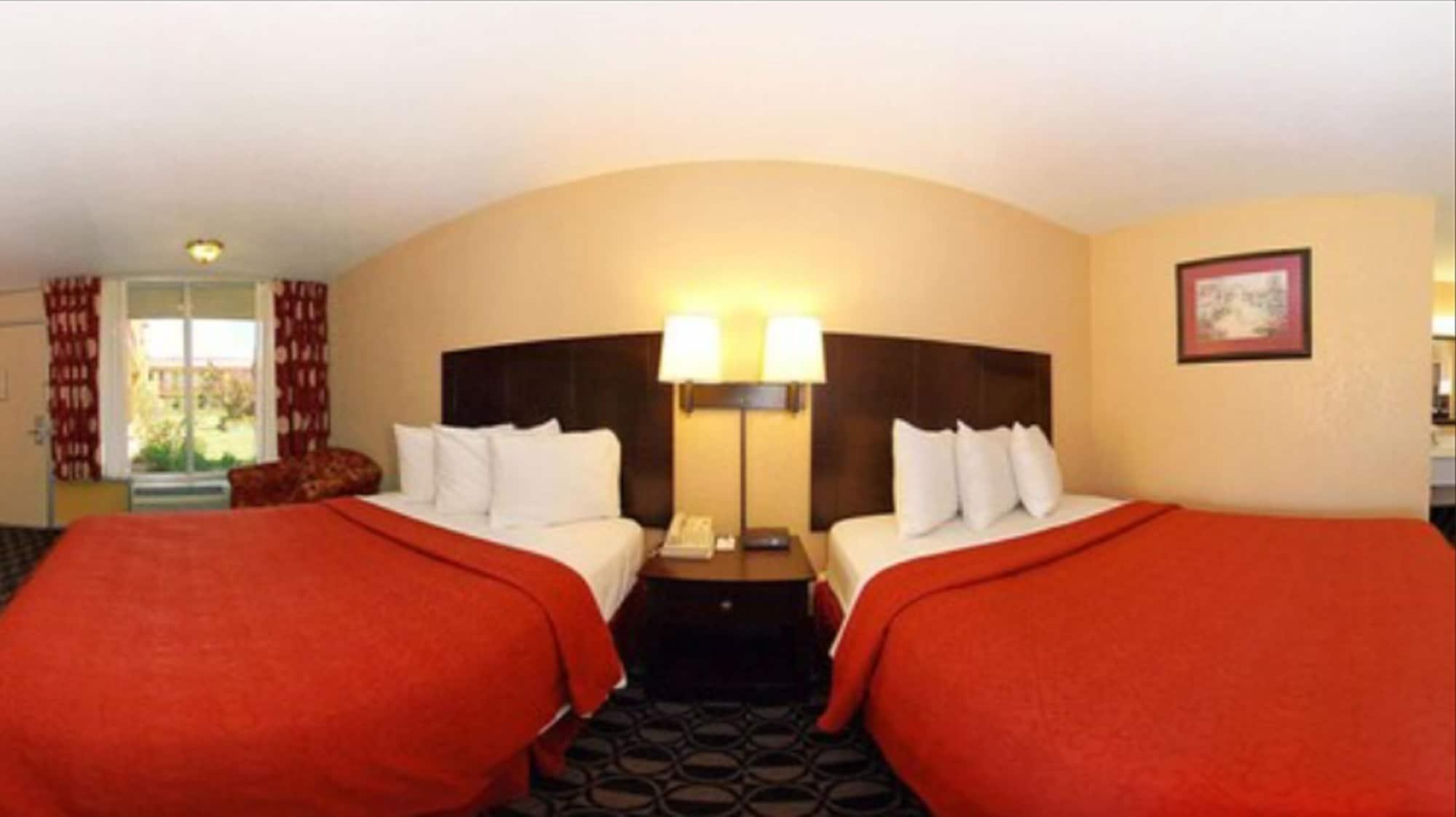 Quality Inn Ada Near University Bagian luar foto